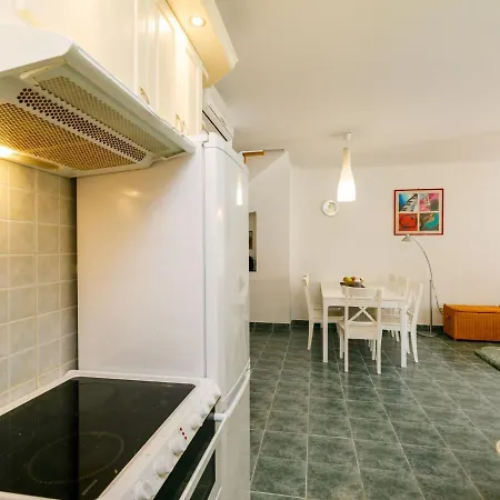 Apartment Pamela By Interhome Balatonoszod