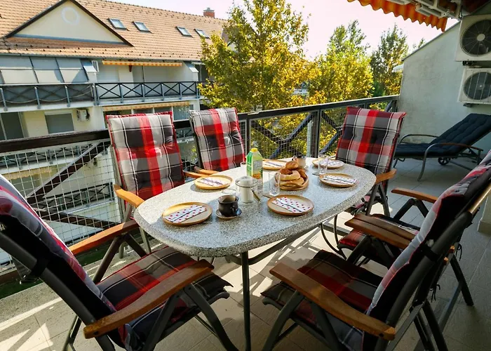 Apartment Pamela By Interhome Balatonoszod